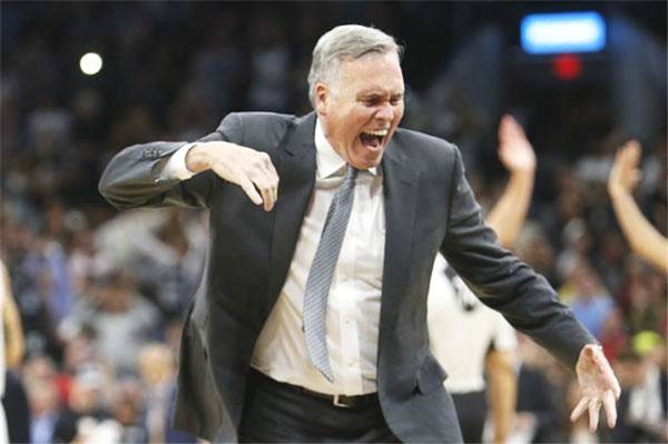  柏林赫塔遭遇三连败主帅帅位岌岌可危